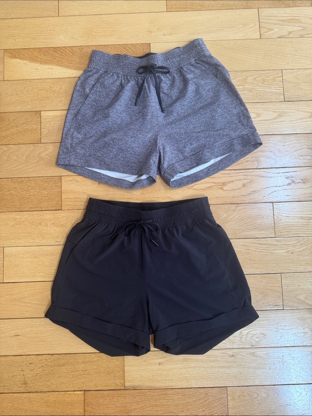 lululemon athletica Spring Breakaway Gray and Black Women’s Shorts Duo sz 4